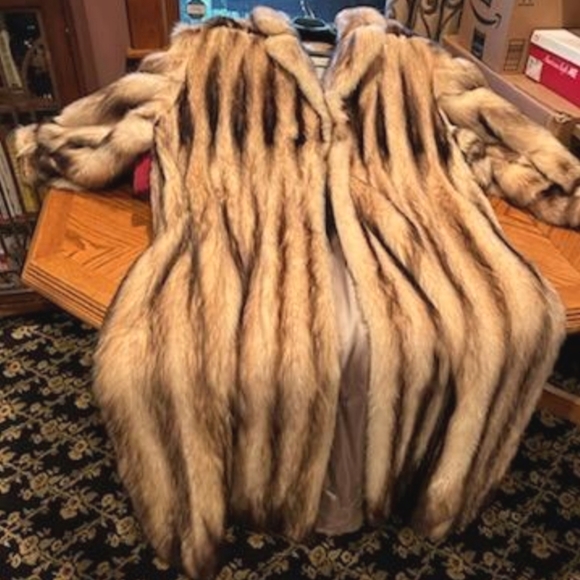 SOLD XL fitch fur Fulllength designer coat mint condition No Offers Pls Final$ - Picture 3 of 16